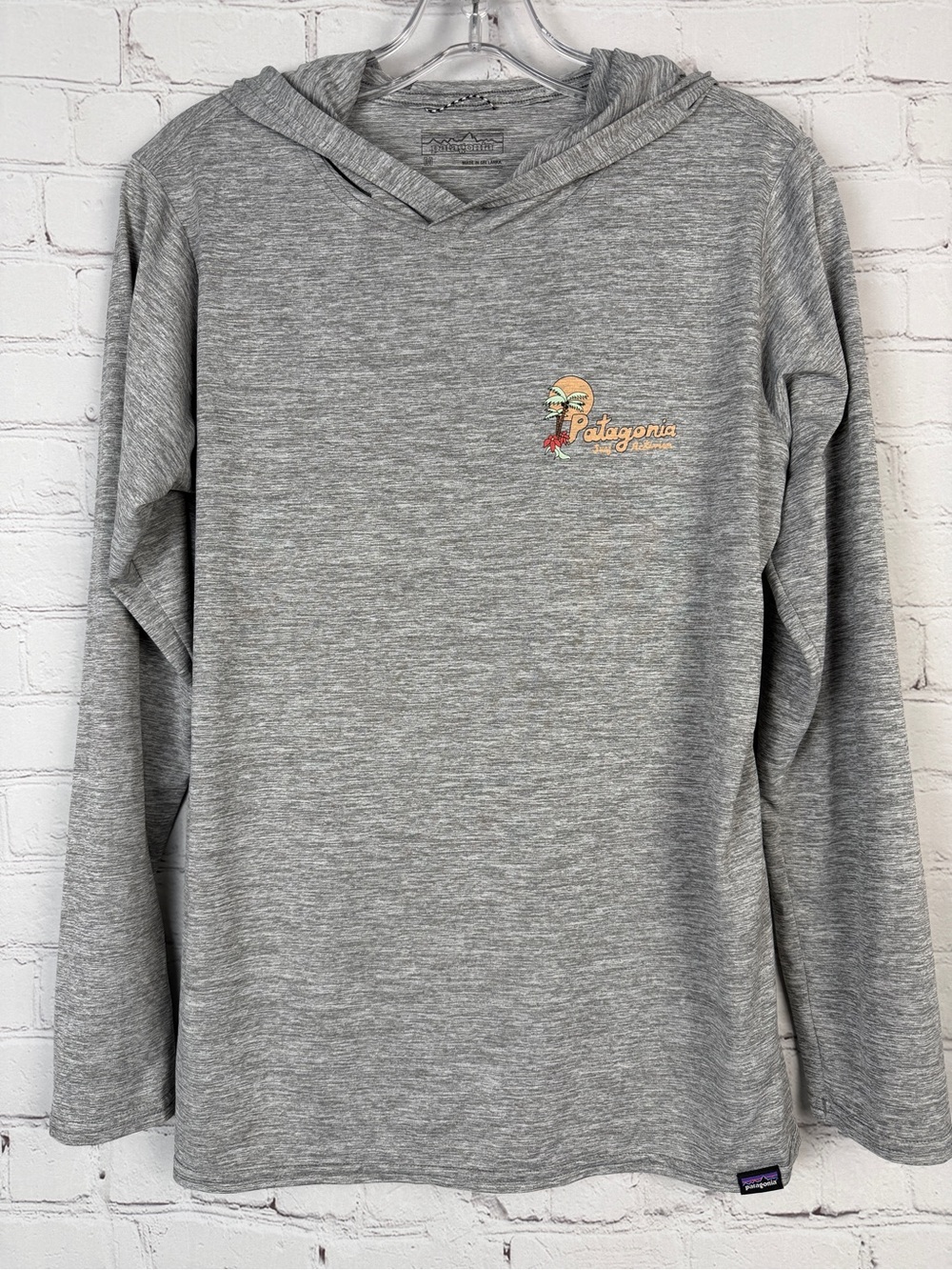 PATAGONIA Capilene gray lightweight hooded performance longsleeve top, size M
